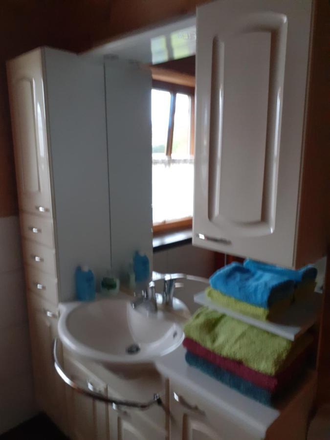 Barrierefreies Zimmer Im Blockhaus Mit Sauna Am See Soyen Extérieur photo