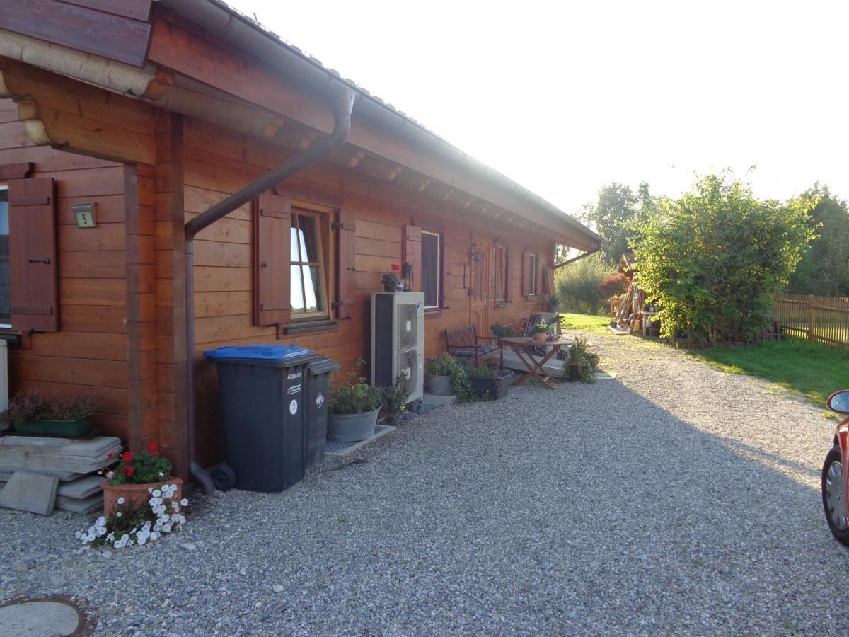 Barrierefreies Zimmer Im Blockhaus Mit Sauna Am See Soyen Extérieur photo