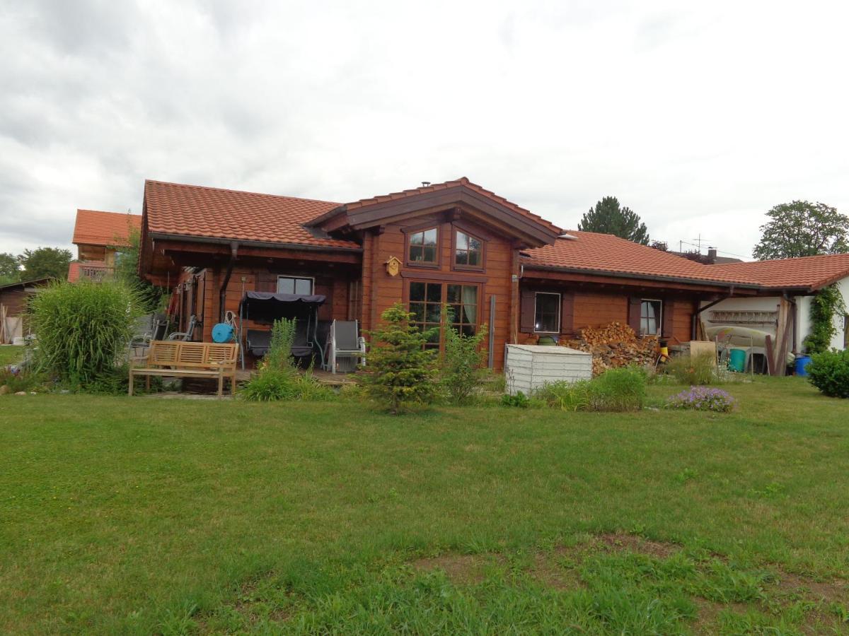 Barrierefreies Zimmer Im Blockhaus Mit Sauna Am See Soyen Extérieur photo