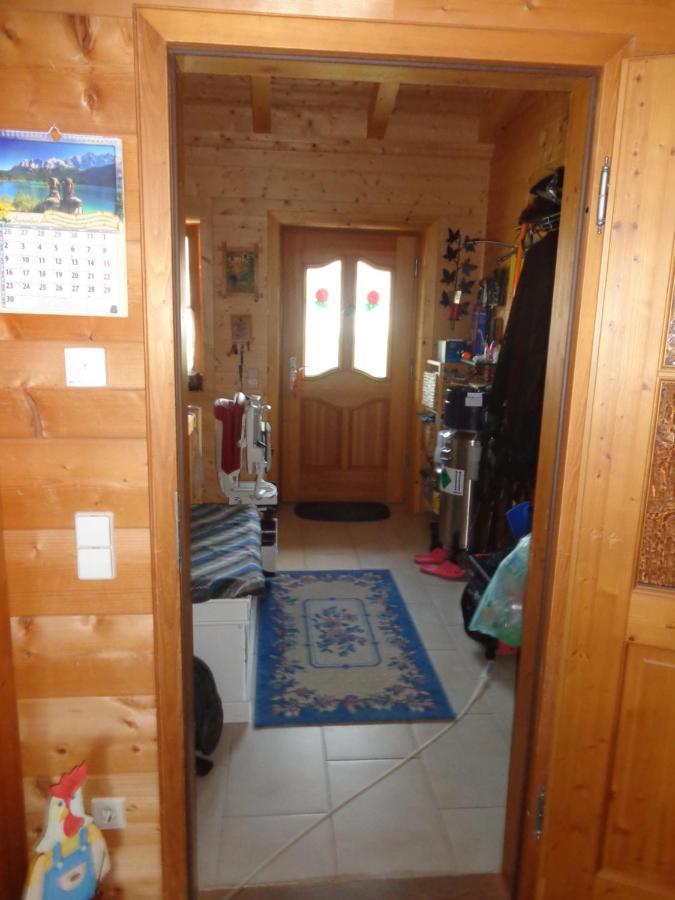 Barrierefreies Zimmer Im Blockhaus Mit Sauna Am See Soyen Extérieur photo