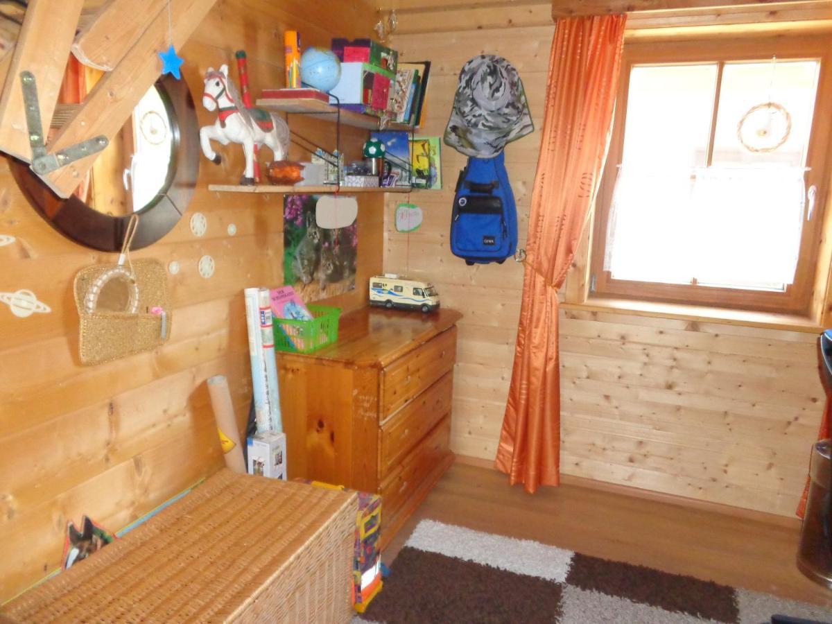 Barrierefreies Zimmer Im Blockhaus Mit Sauna Am See Soyen Extérieur photo